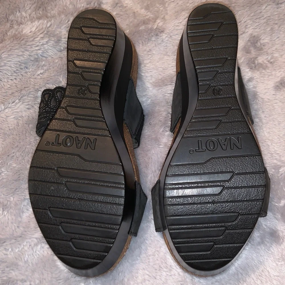 NAOT Rise Oily Coal Nubuck/Shadow Gray Nubuck size 7 store display retail 151
